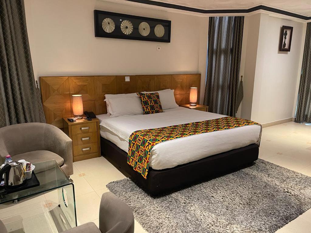 Airport West Hotel Akra Zewnętrze zdjęcie