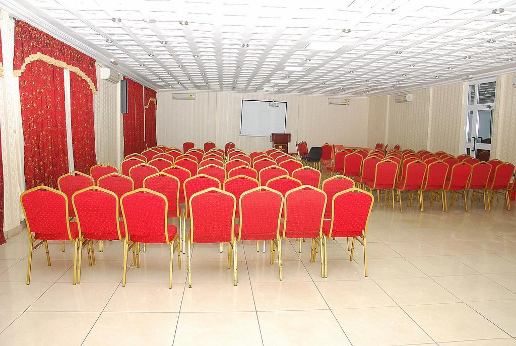 Airport West Hotel Akra Zewnętrze zdjęcie