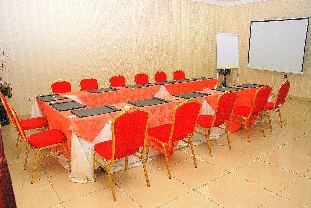 Airport West Hotel Akra Zewnętrze zdjęcie