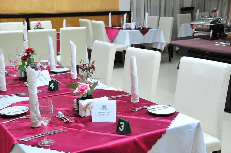 Airport West Hotel Akra Zewnętrze zdjęcie